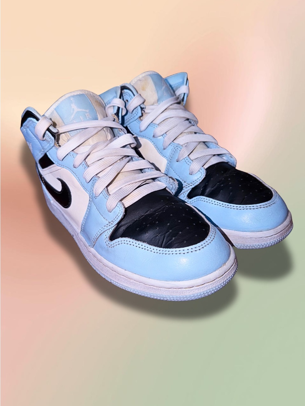 Air Jordan 1 Mid Ice Blue GS 7Y Women’s 8.5 UNC 555112-401